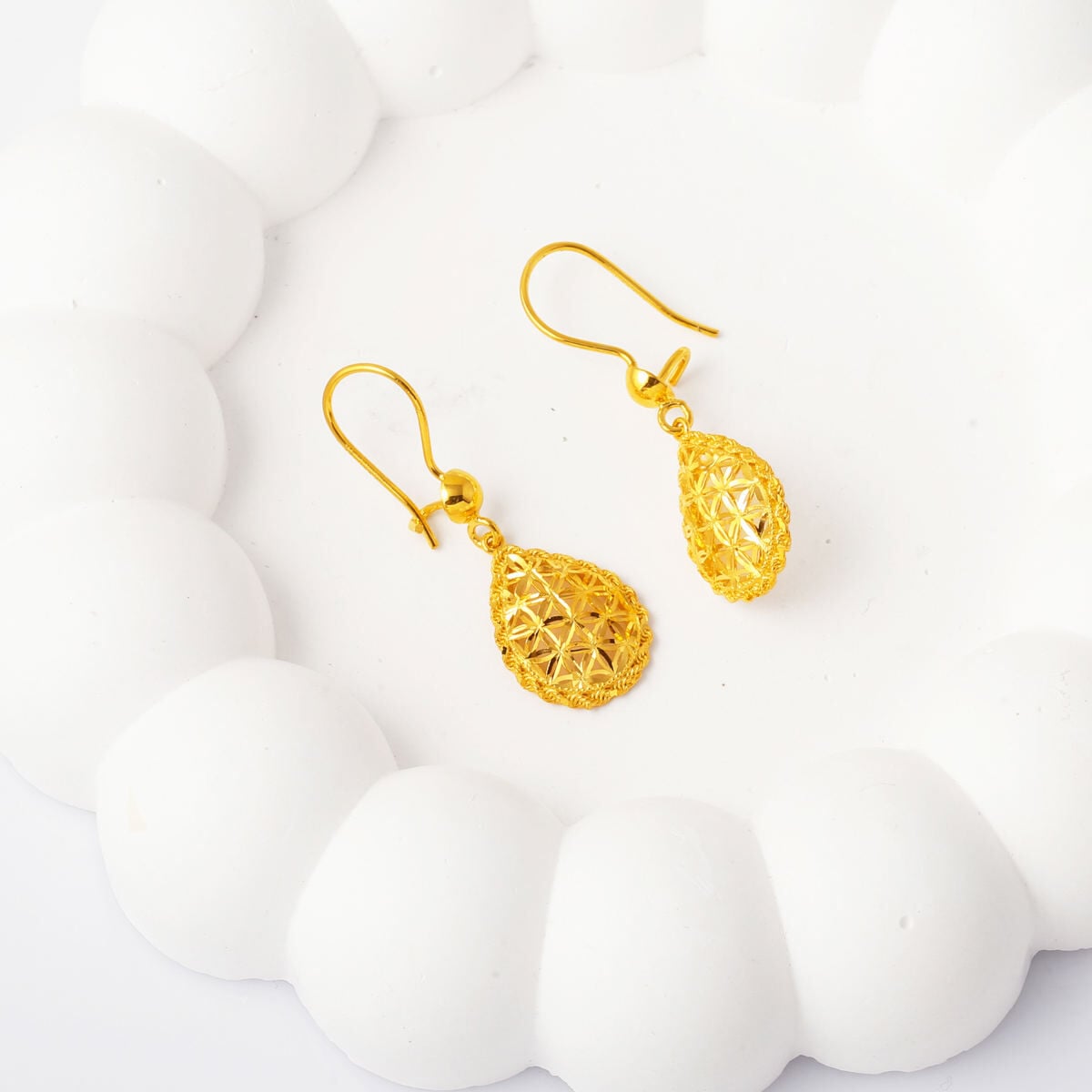 14K Yellow Gold Teardrop Dangle Earrings