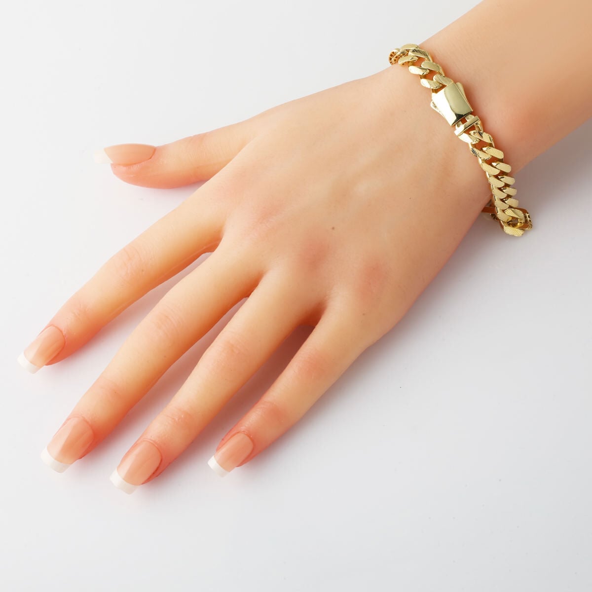 14K Yellow Gold Sparkling Curb Bracelet