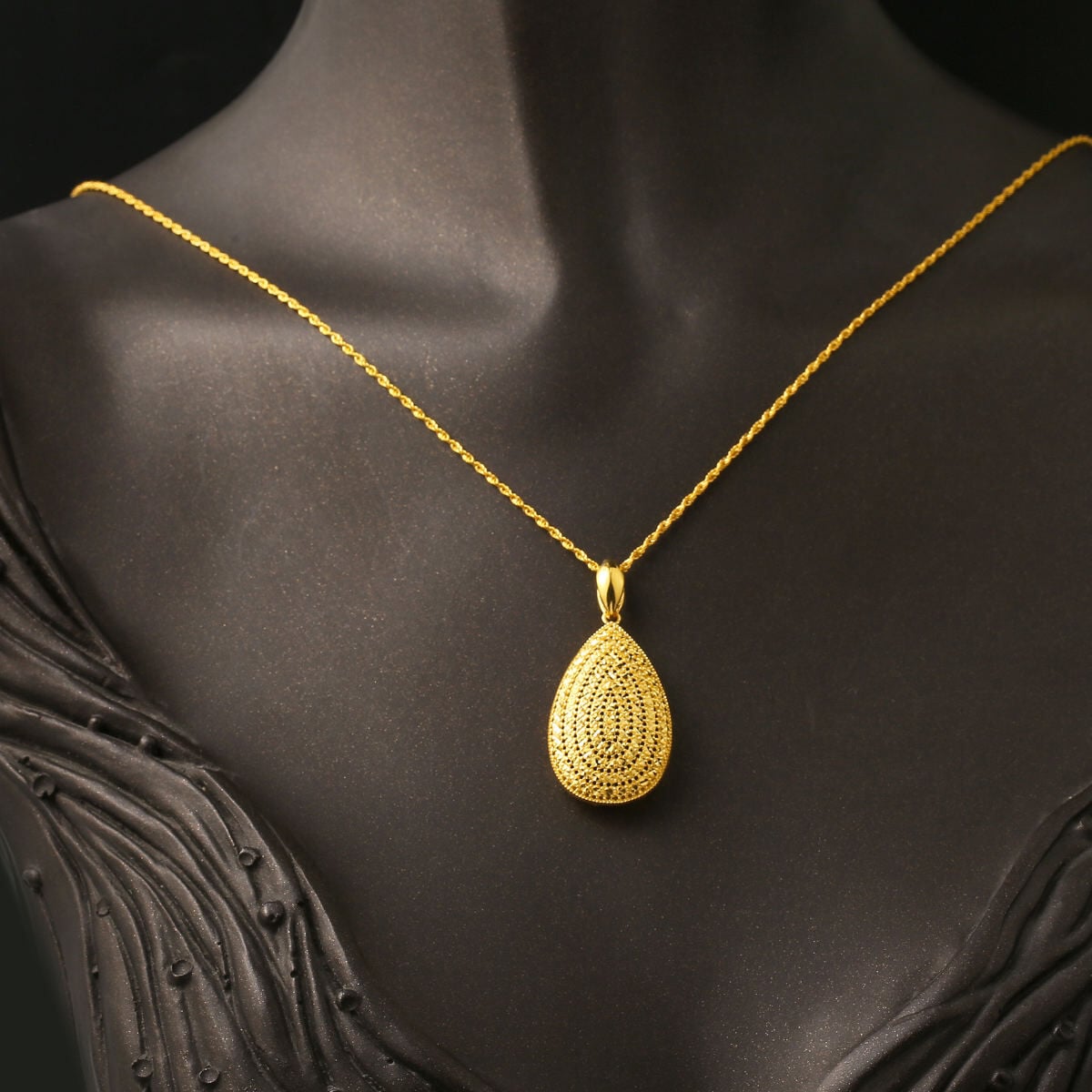 14K Yellow Gold Teardrop Pendant