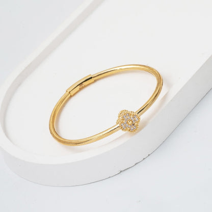 14K Yellow Gold Clover Flexible Italian Cubic Zirconia ID Bracelet