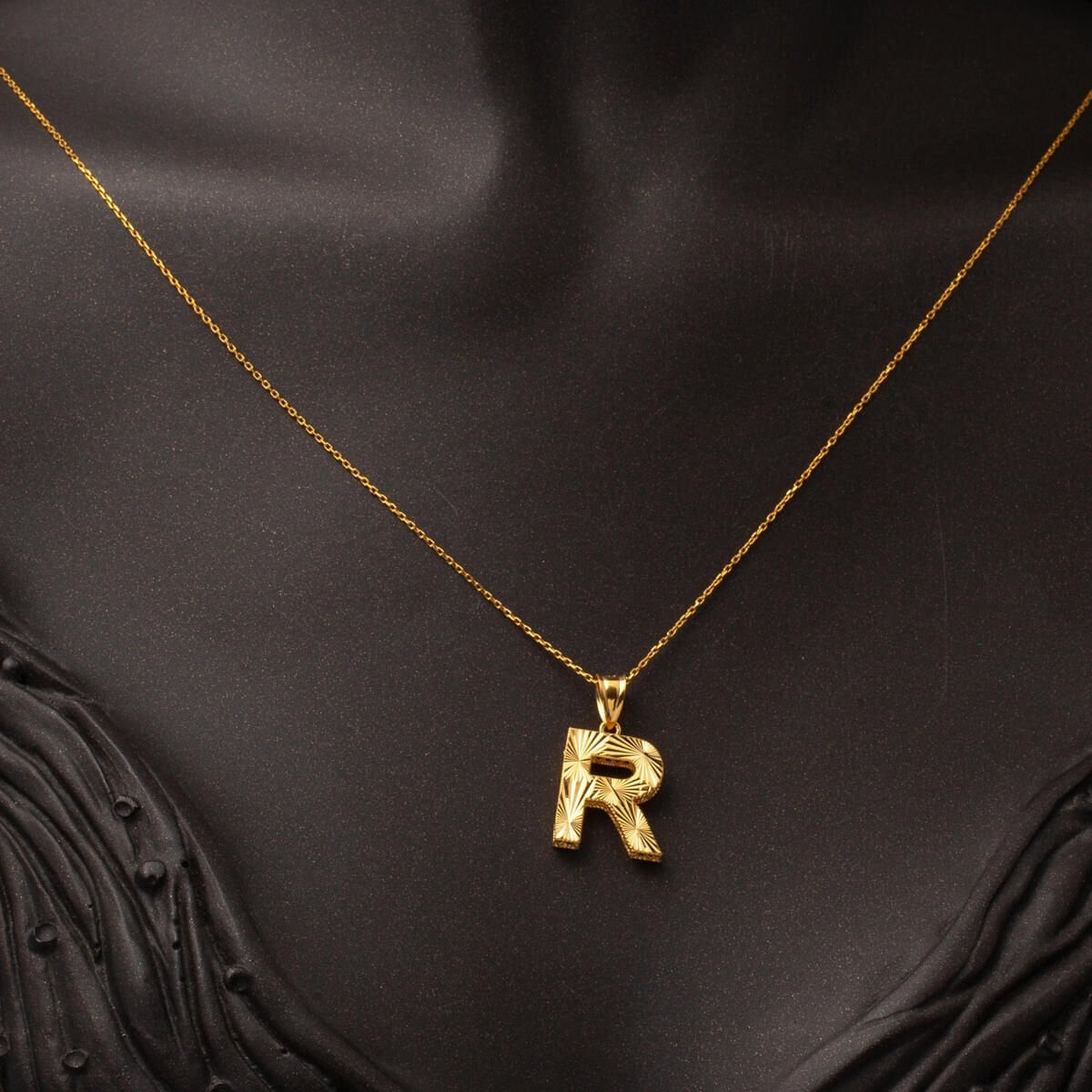 22K Yellow Gold Three Dimensional R Initial Necklace