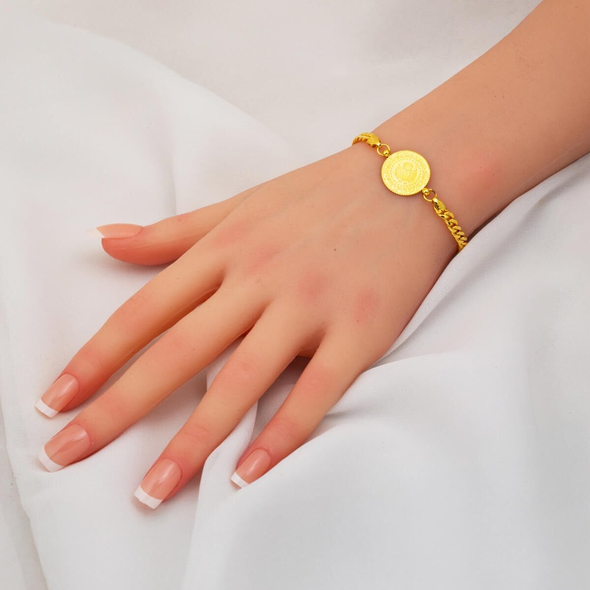 14K Yellow Gold Curb Chain Quarter Coin Bracelet