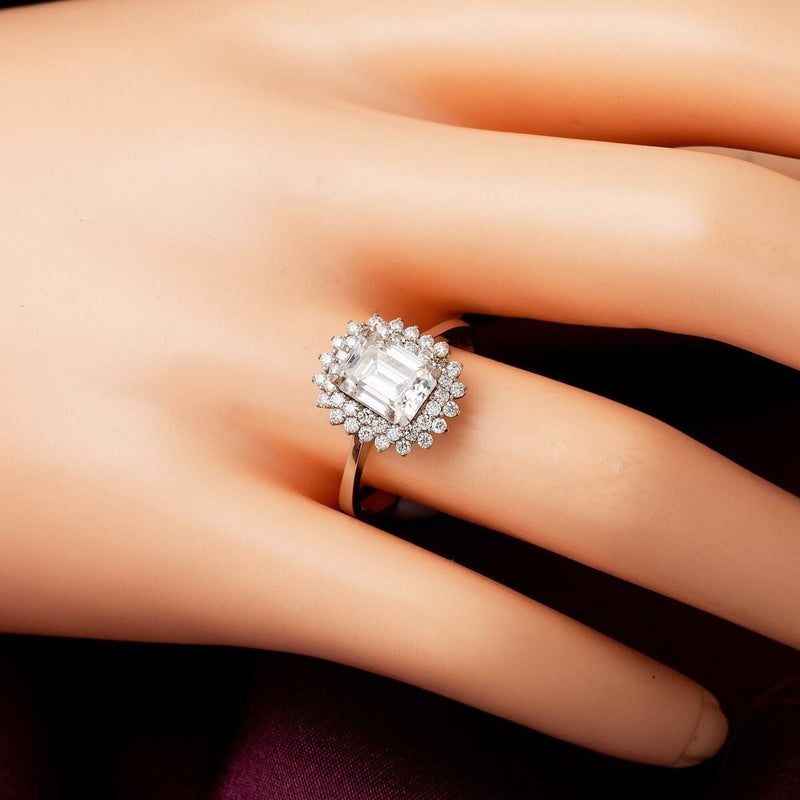 14K White Gold 2.00 Ct Baguette Moissanite Ring