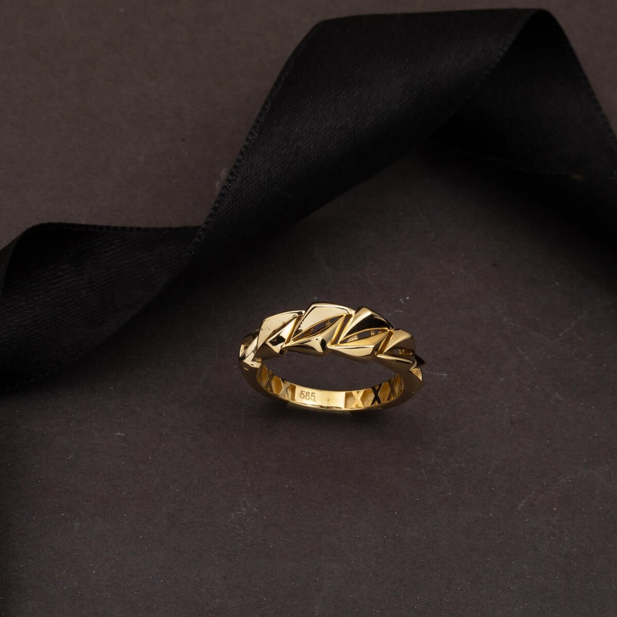 14K Yellow Gold Italian Curb Ring