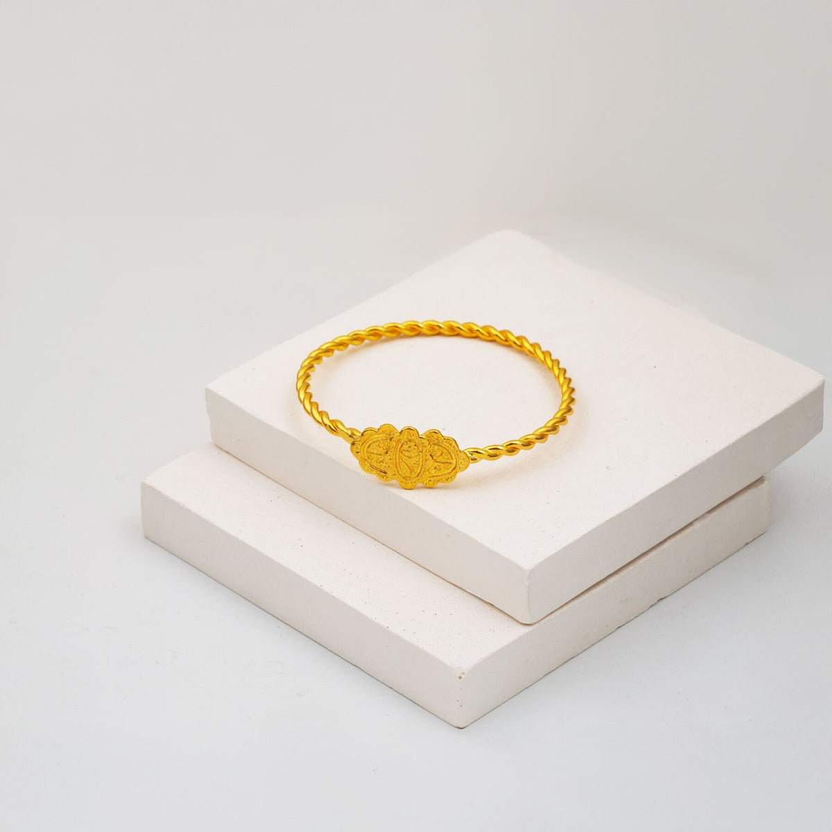22K Yellow Gold Erzurum Twisted Bangle (27.5 g)