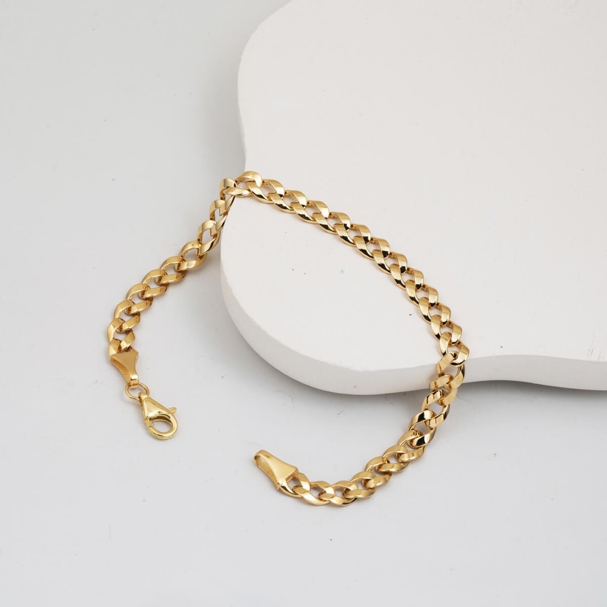 14K Yellow Gold Minimalist Curb Bracelet