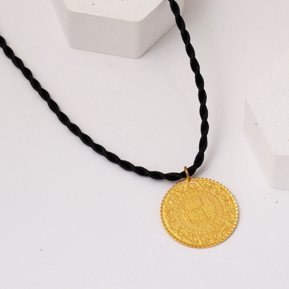 22K Yellow Gold Vintage Dated Half Coin Pendant