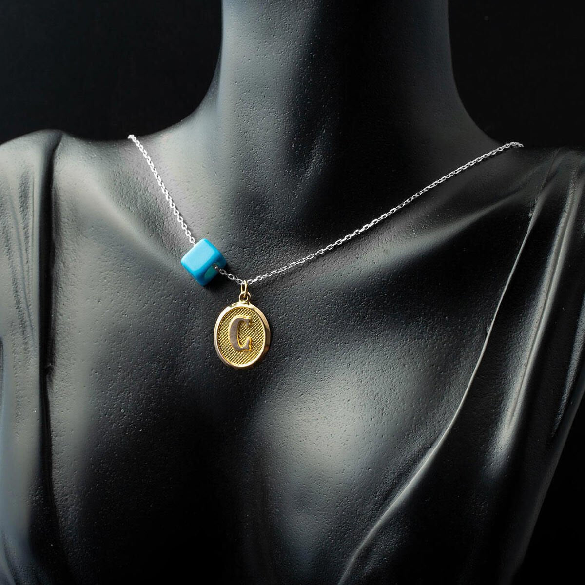 14K Yellow Gold Oval Initial C Pendant