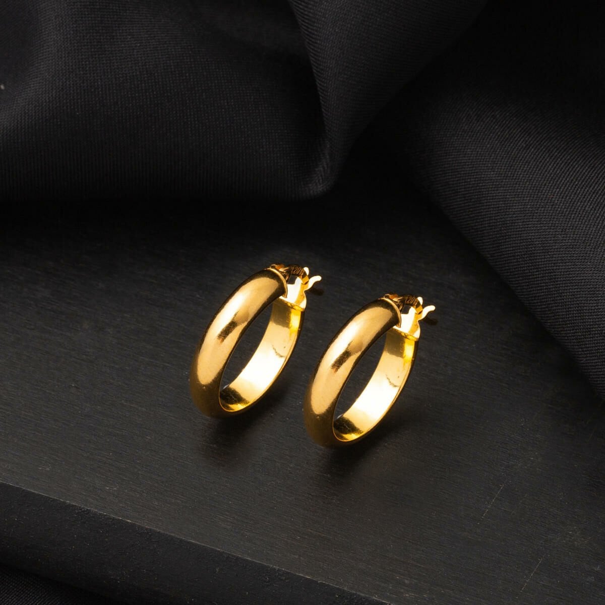 22K Yellow Gold Classic Hoop Earrings 2.5 cm Diameter