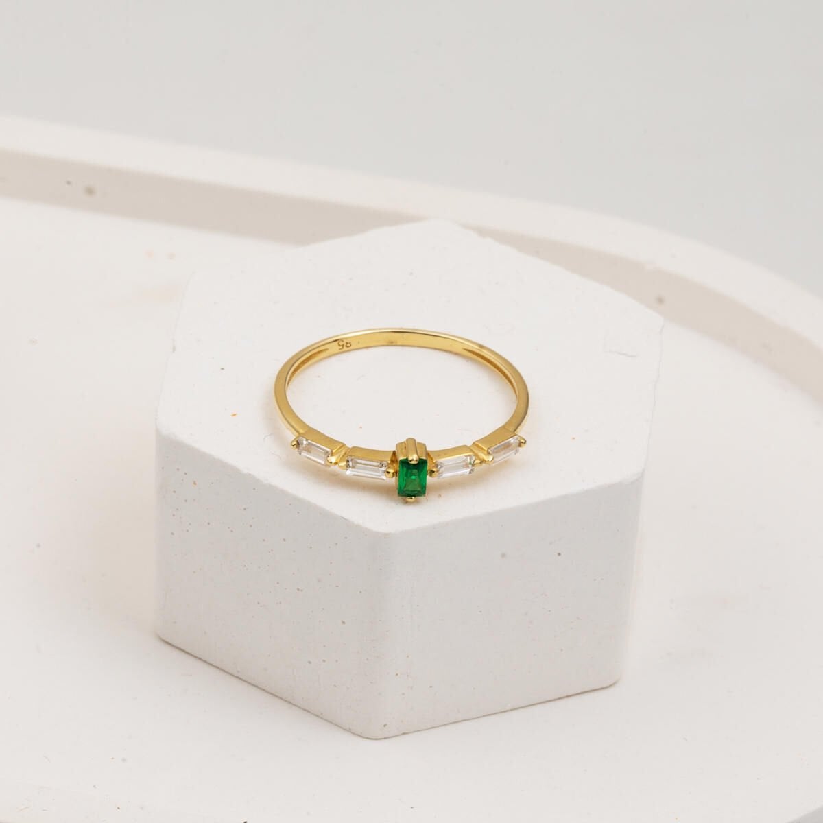 14K Yellow Gold Green Baguette Cubic Zirconia Ring (1 g)