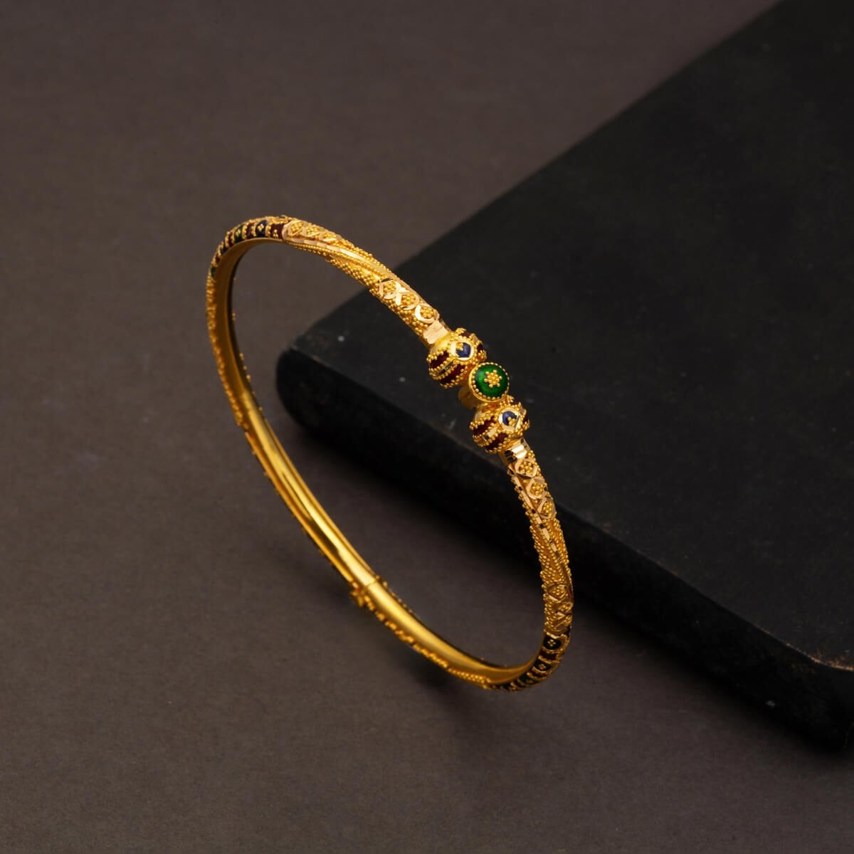 22K Yellow Gold Indian Style Lock Enamel Bangle