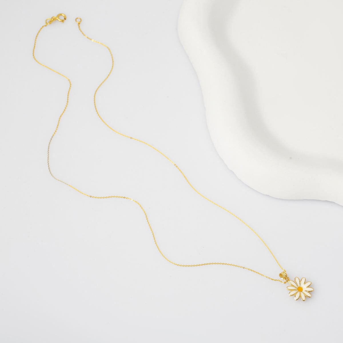14K Yellow Gold Daisy Enamel Necklace