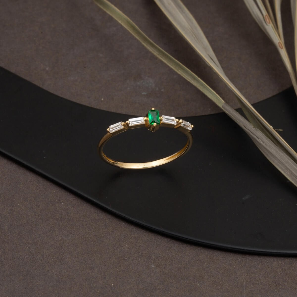 14K Yellow Gold Green Baguette Cubic Zirconia Ring (1 g)