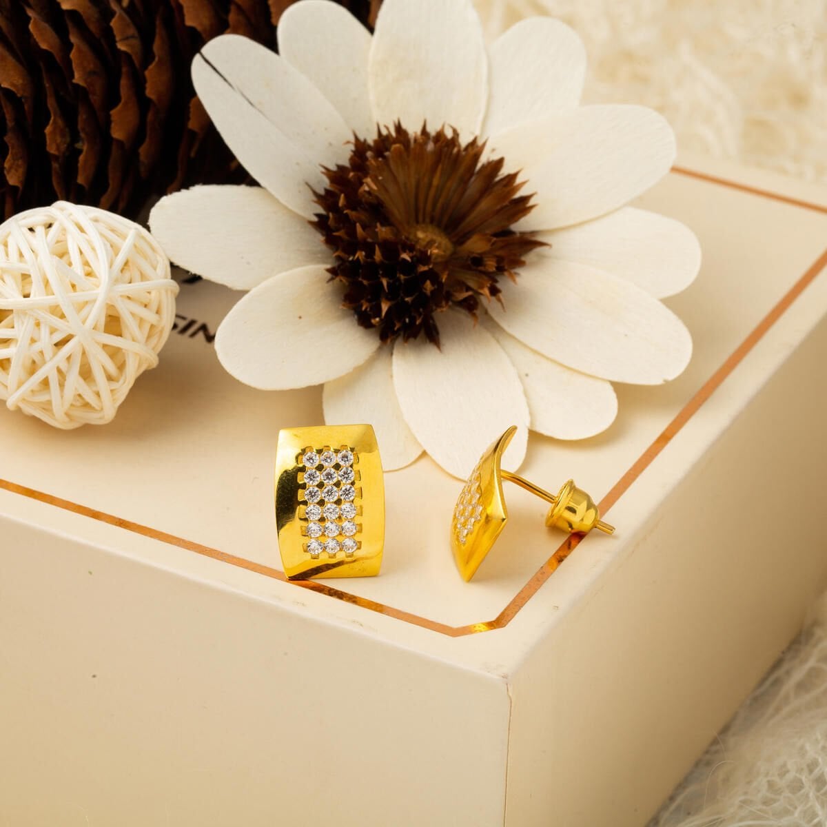 22K Yellow Gold Trabzon Mesh Cubic Zirconia Earrings (8 g)