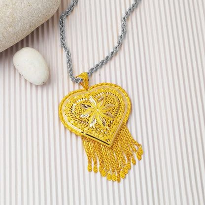 14K Yellow Gold Laurel Indian Style Pendant