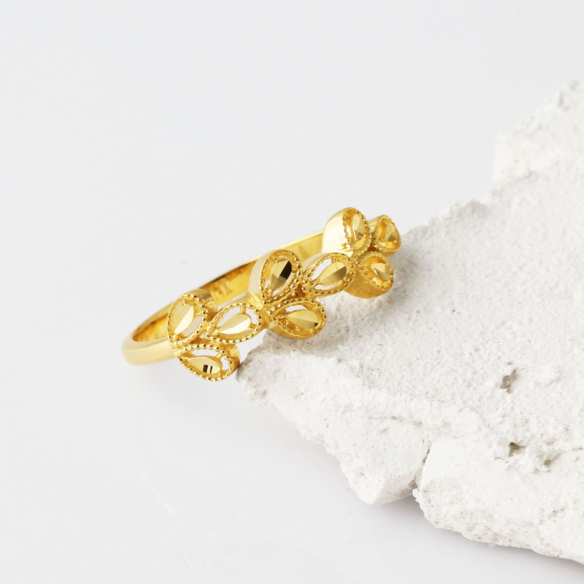 14K Yellow Gold Ivy Ring
