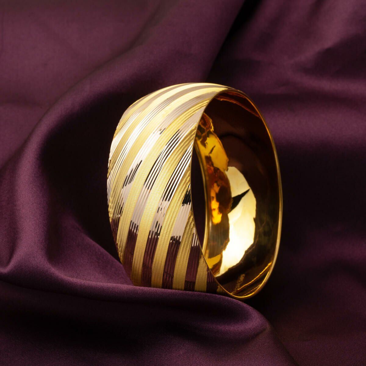 14K Yellow Gold Extra Wide 3 CM Bangle