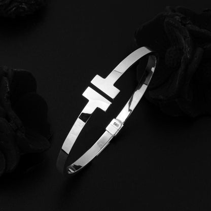 14K White Gold T-Bar Bangle