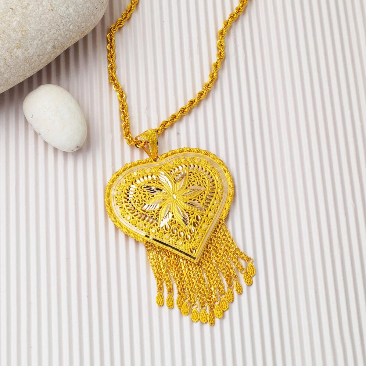 14K Yellow Gold Laurel Indian Style Necklace