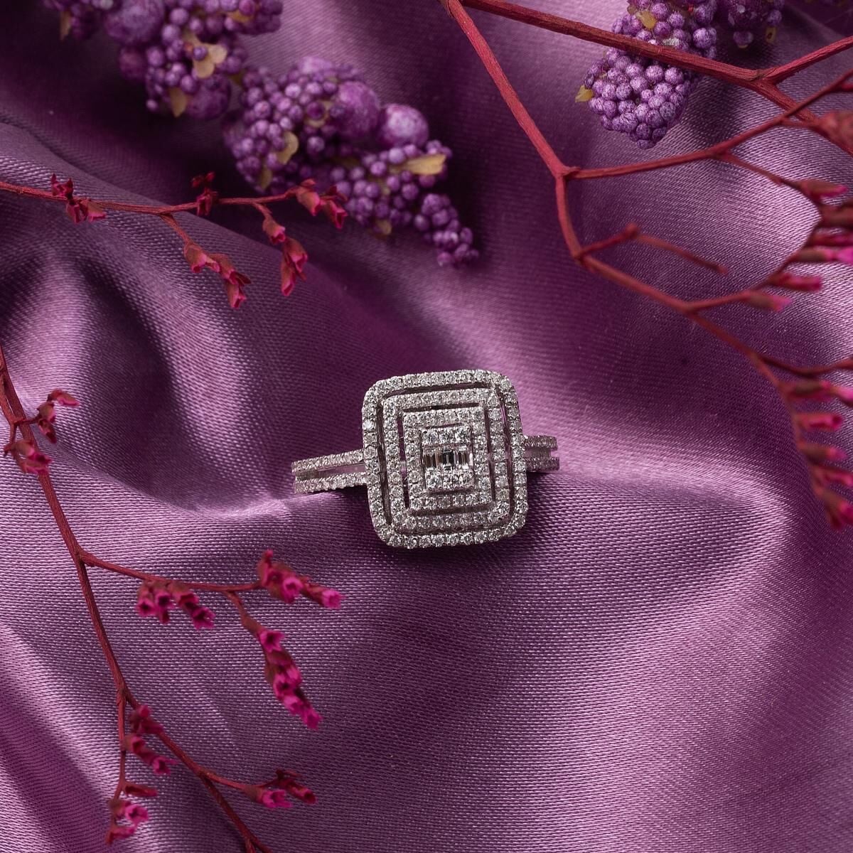 14K White Gold 0.65 Ct Baguette Diamond Ring