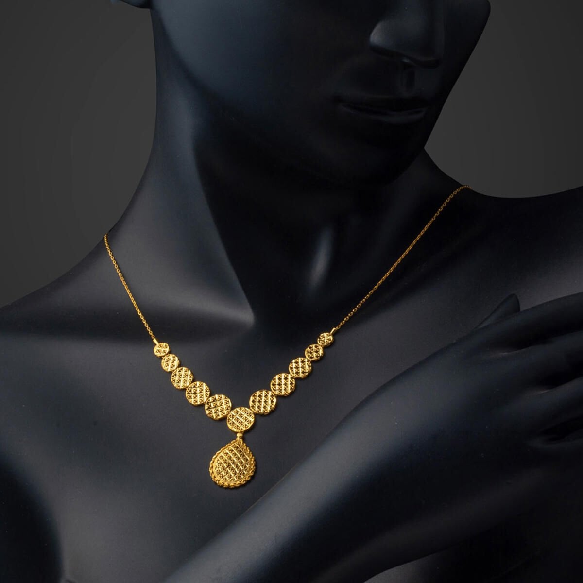 22K Yellow Gold Teardrop Mesh Necklace