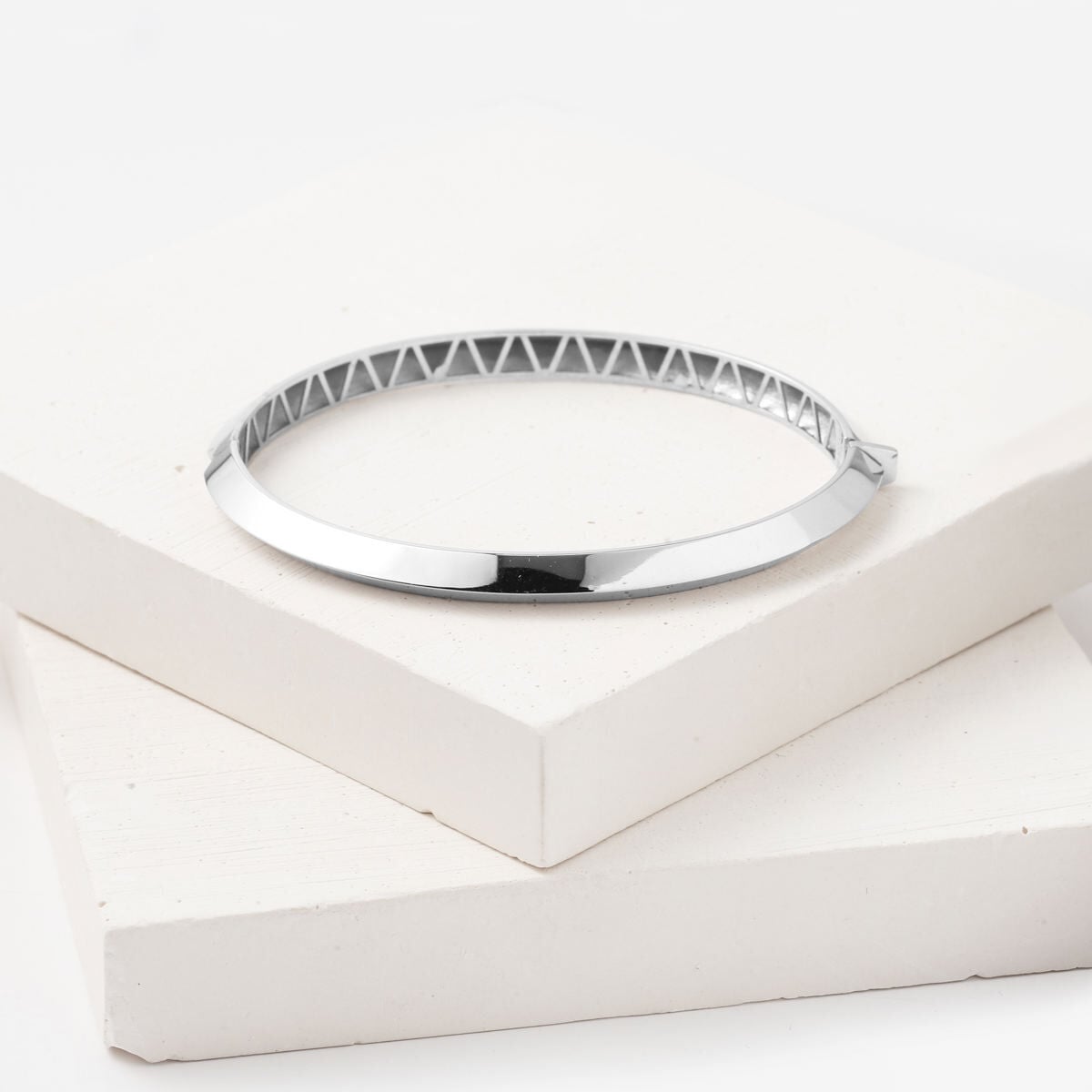 14K White Gold Faceted Hinged Cuff Bangle