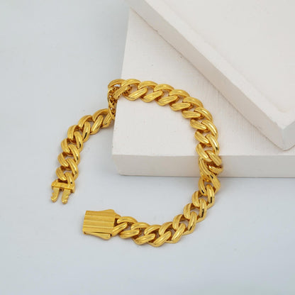 14K Yellow Gold Ajda Hand Engraved Curb Bracelet (14.86 g)