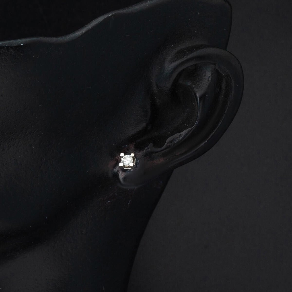 14K White Gold 0.16 Ct Solitaire Diamond Earrings