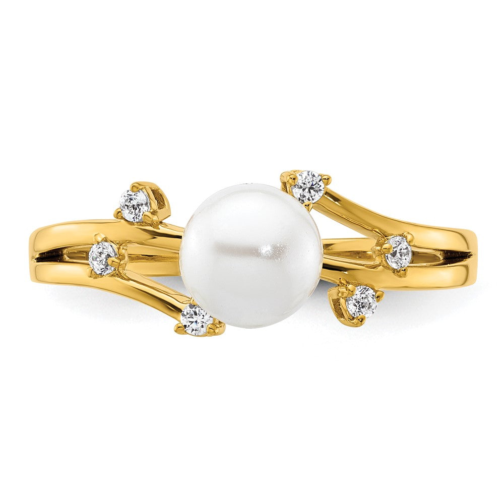 14K Yellow Gold Polished 1/10 carat Diamond and Freshwater Cultured Pearl Size 7 Ring