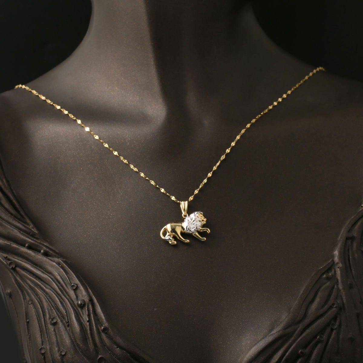 14K Yellow Gold Lion Zodiac Pendant