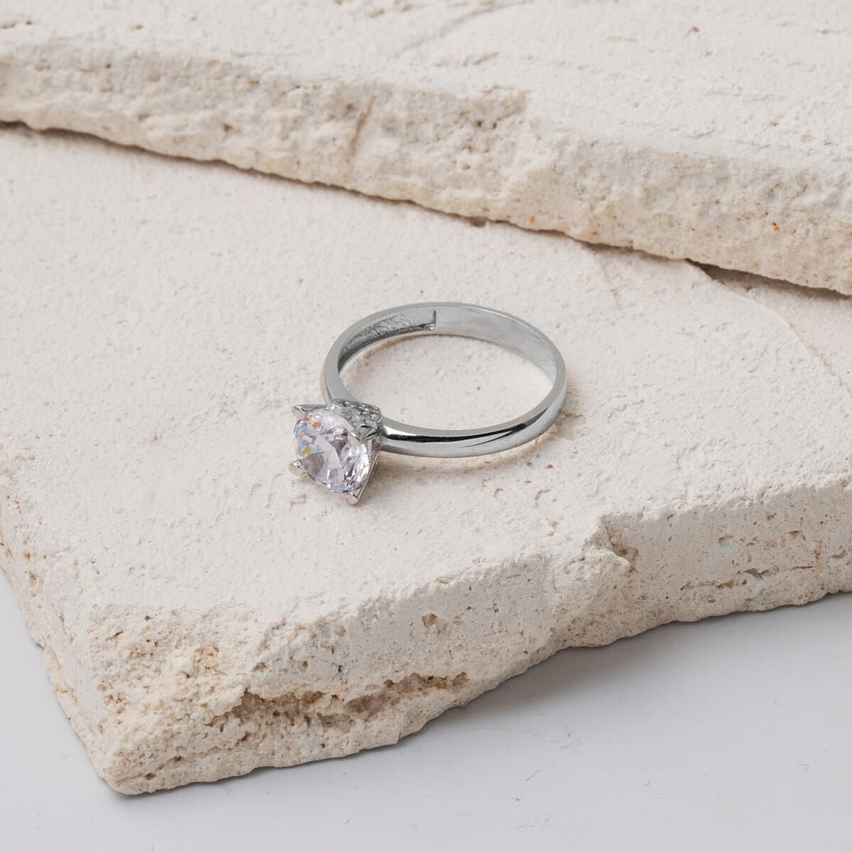 14K White Gold Solitaire Cubic Zirconia Ring (2.31 g)
