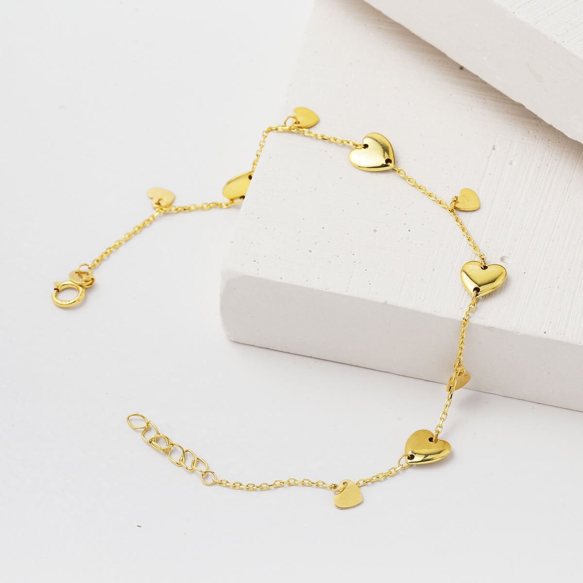14K Yellow Gold Heart Charm Bracelet