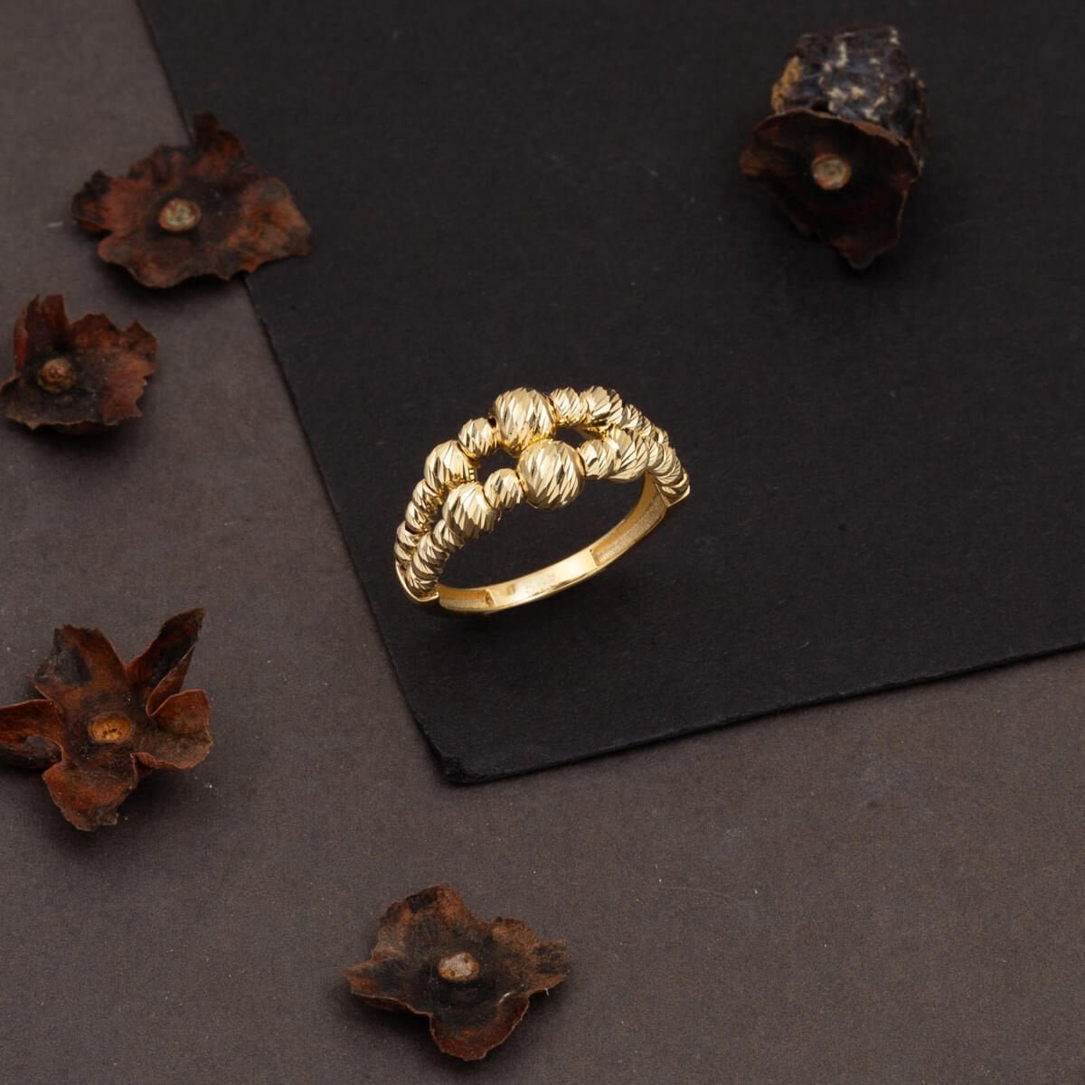 14K Yellow Gold Bead Ring (2.89 g)