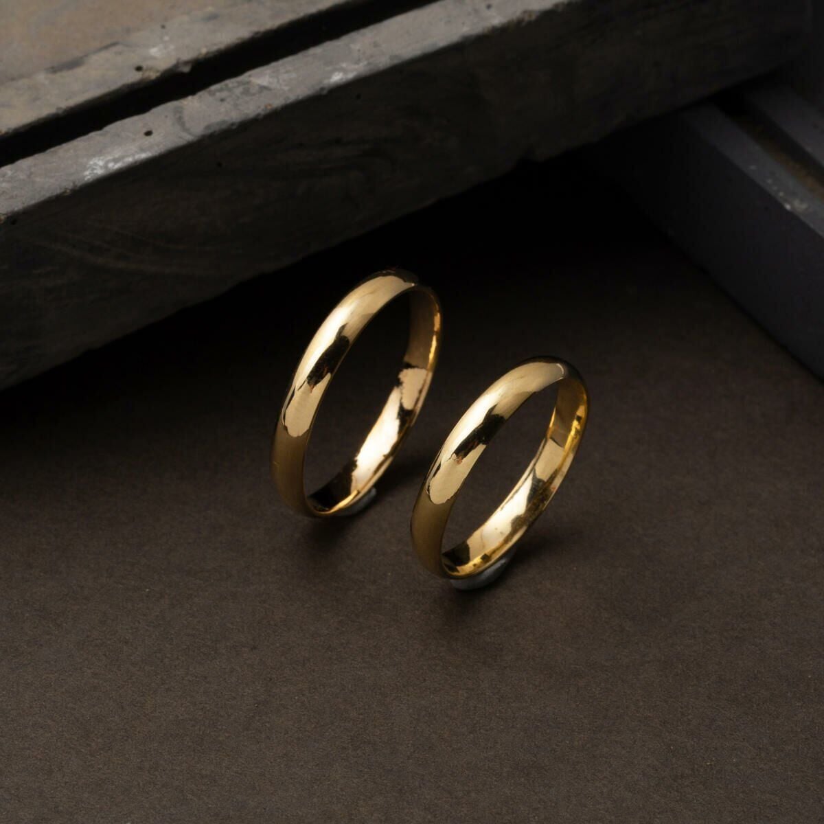 14K Yellow Gold 3mm Classic Men's Puffed Wedding Band