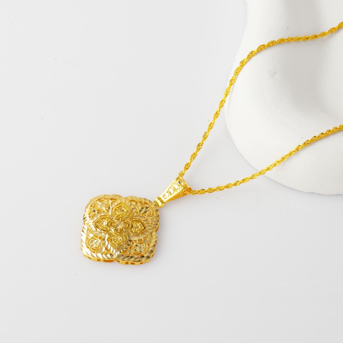 14K Yellow Gold Palace Motif Necklace