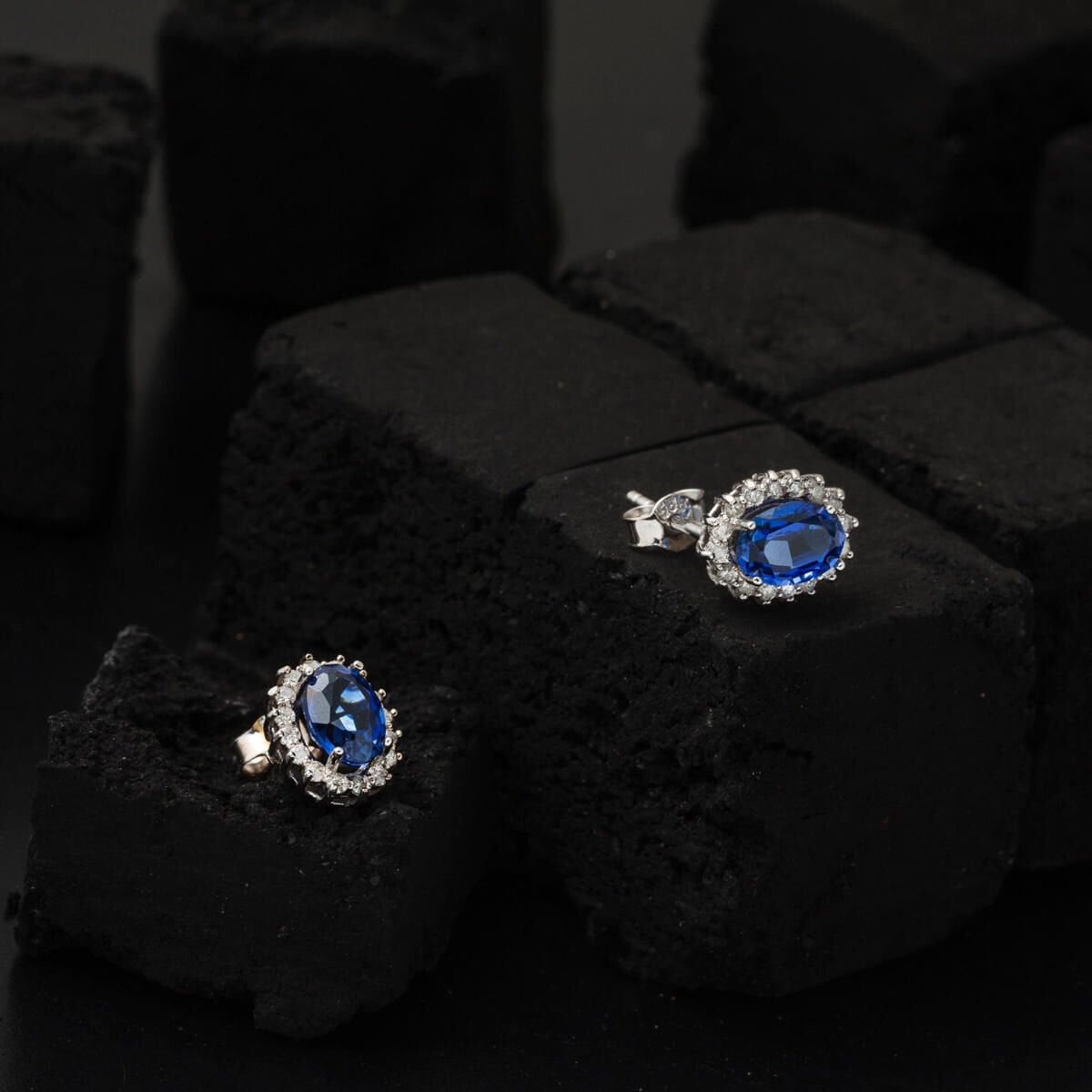 14K White Gold 1.70 Ct Sapphire Diamond Earrings