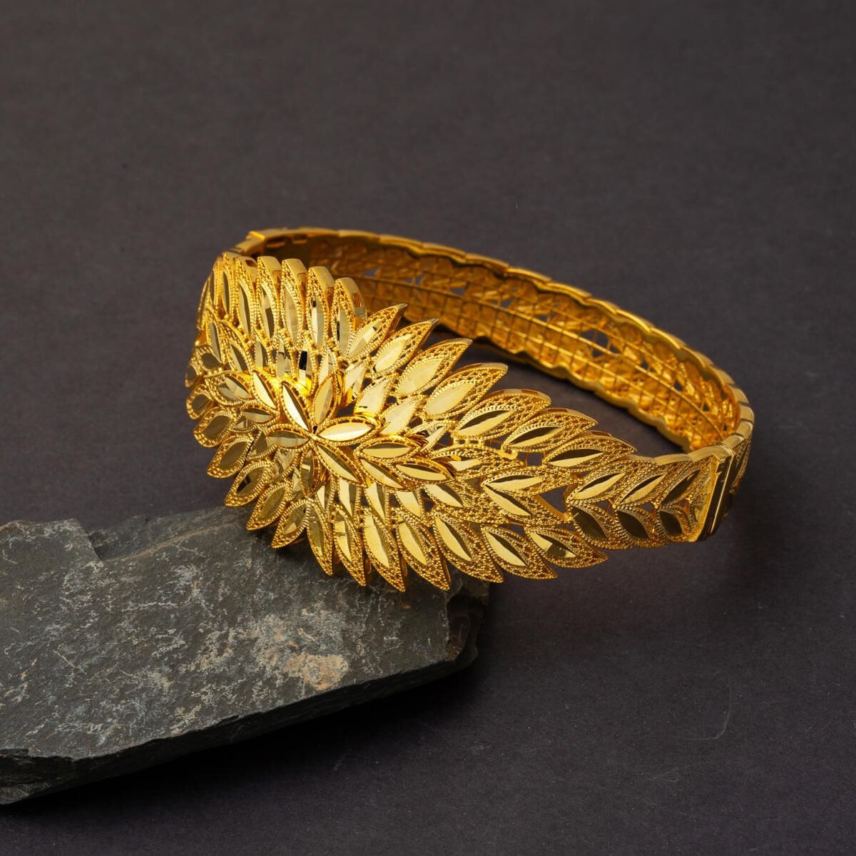 14K Yellow Gold Leaf Hinged Cuff Bangle