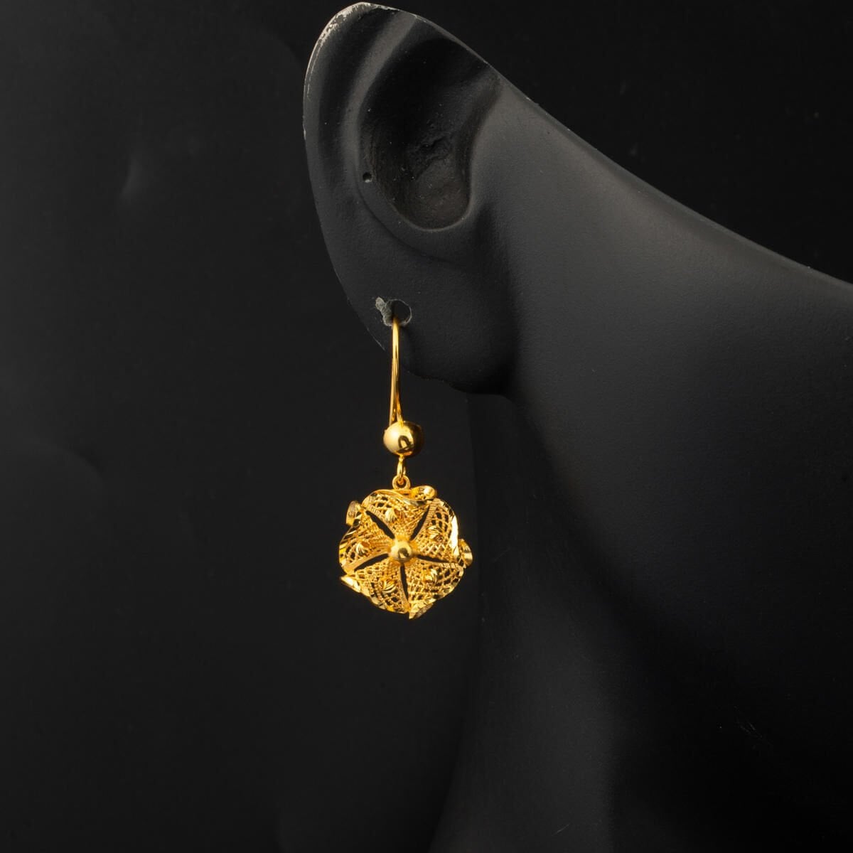 22K Yellow Gold Filigree Engraved Dangle Earrings