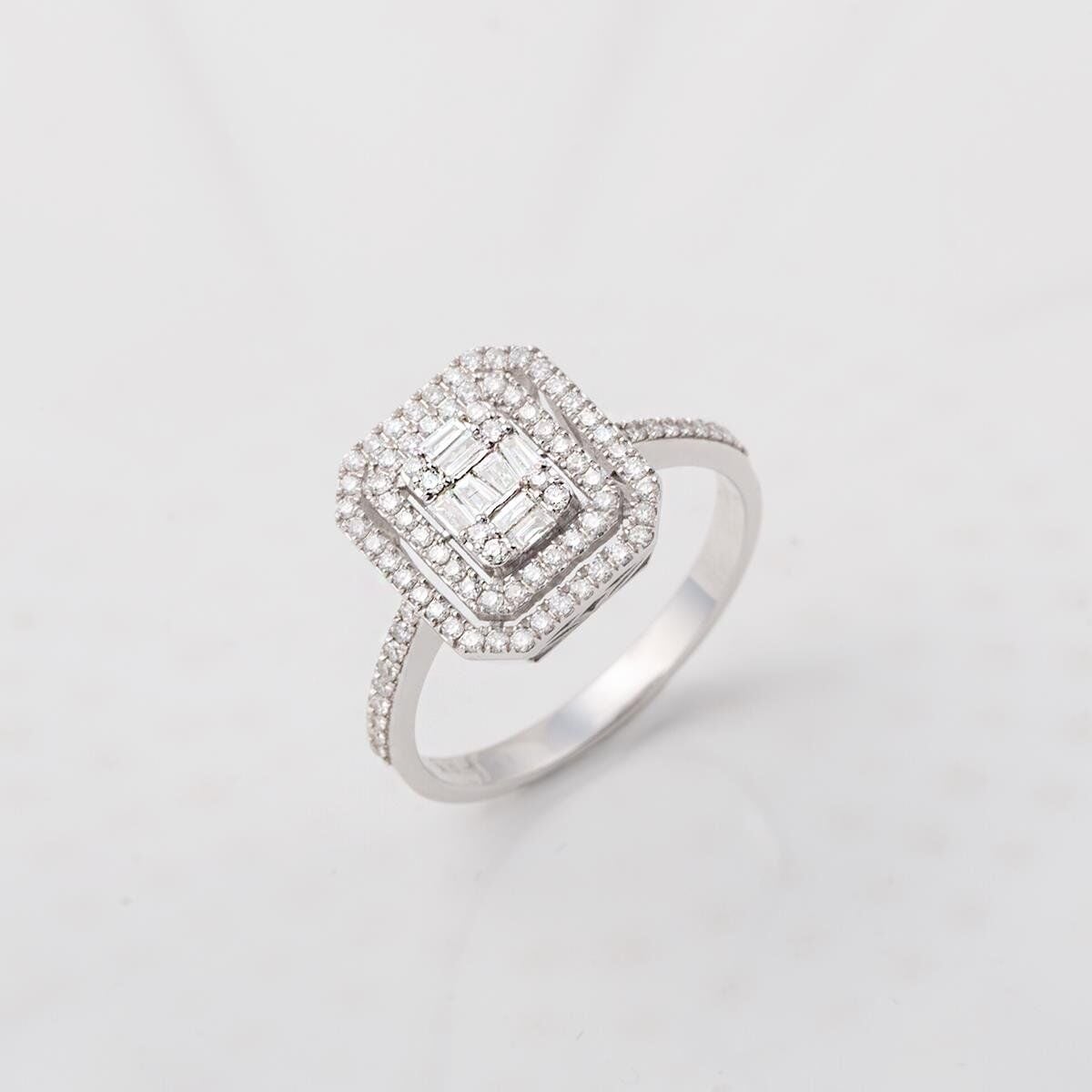 14K White Gold 0.52 Ct Baguette Diamond Ring