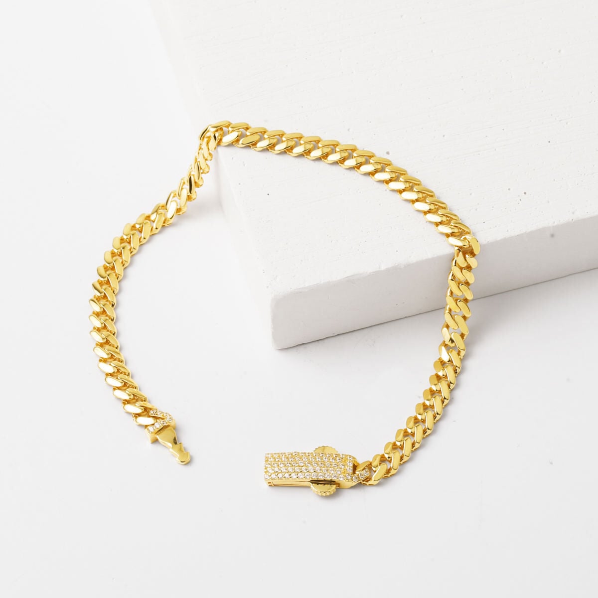 14K Yellow Gold Women's Curb Bracelet
