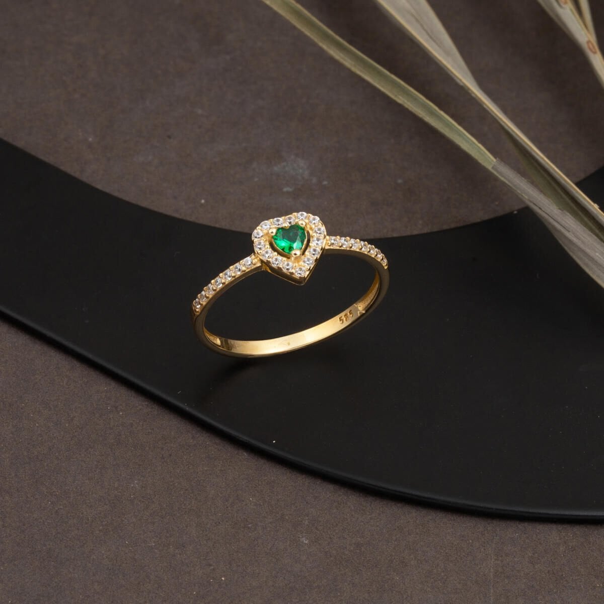 14K Yellow Gold Green Heart Cubic Zirconia Ring