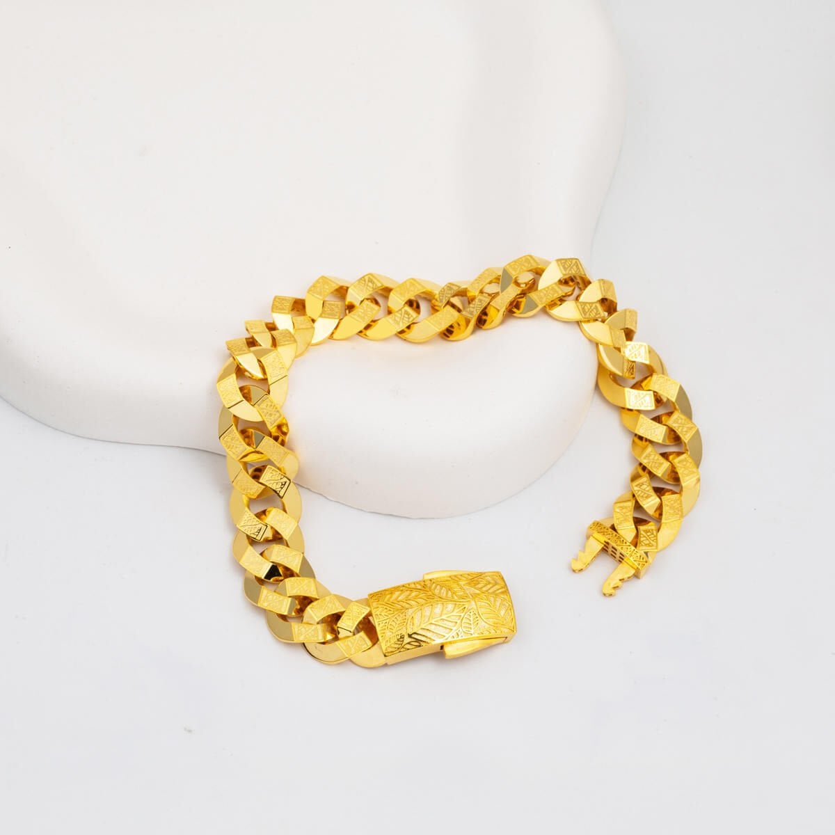 14K Yellow Gold Zebrac Curb Medium Bracelet