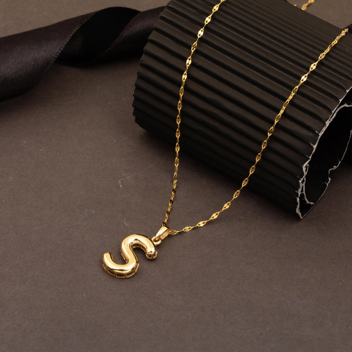 14K Yellow Gold S Balloon Initial Necklace