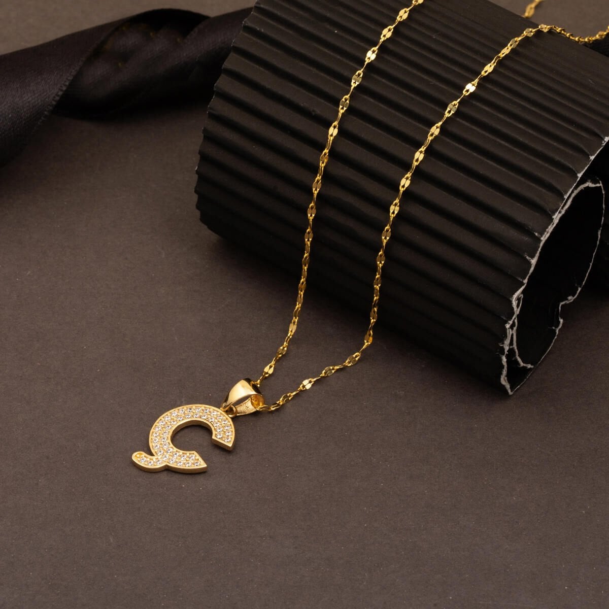 14K Yellow Gold Initial C Cubic Zirconia Necklace (2.35 g)