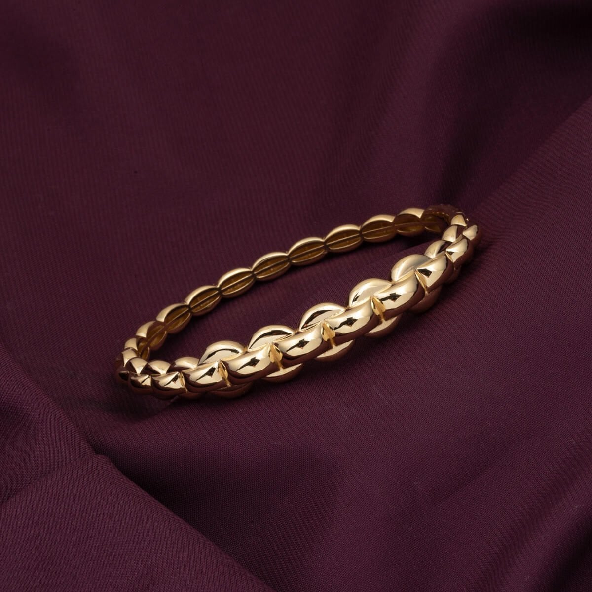 14K Yellow Gold Egg Shaped Hinged Cuff Bangle (13.5 g)