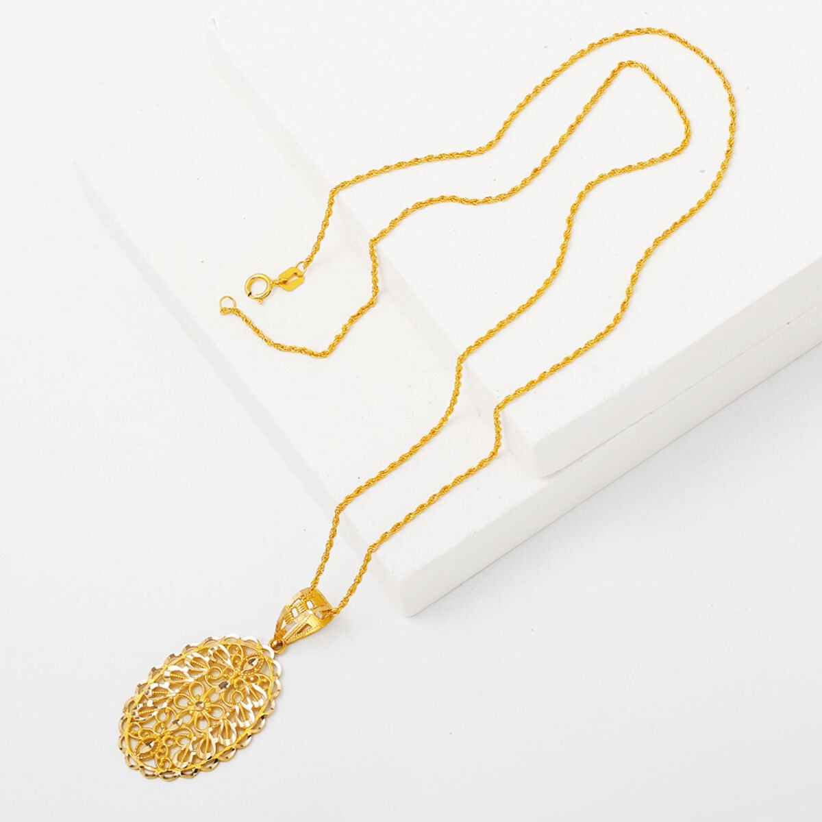 14K Yellow Gold Special Engraved Pendant