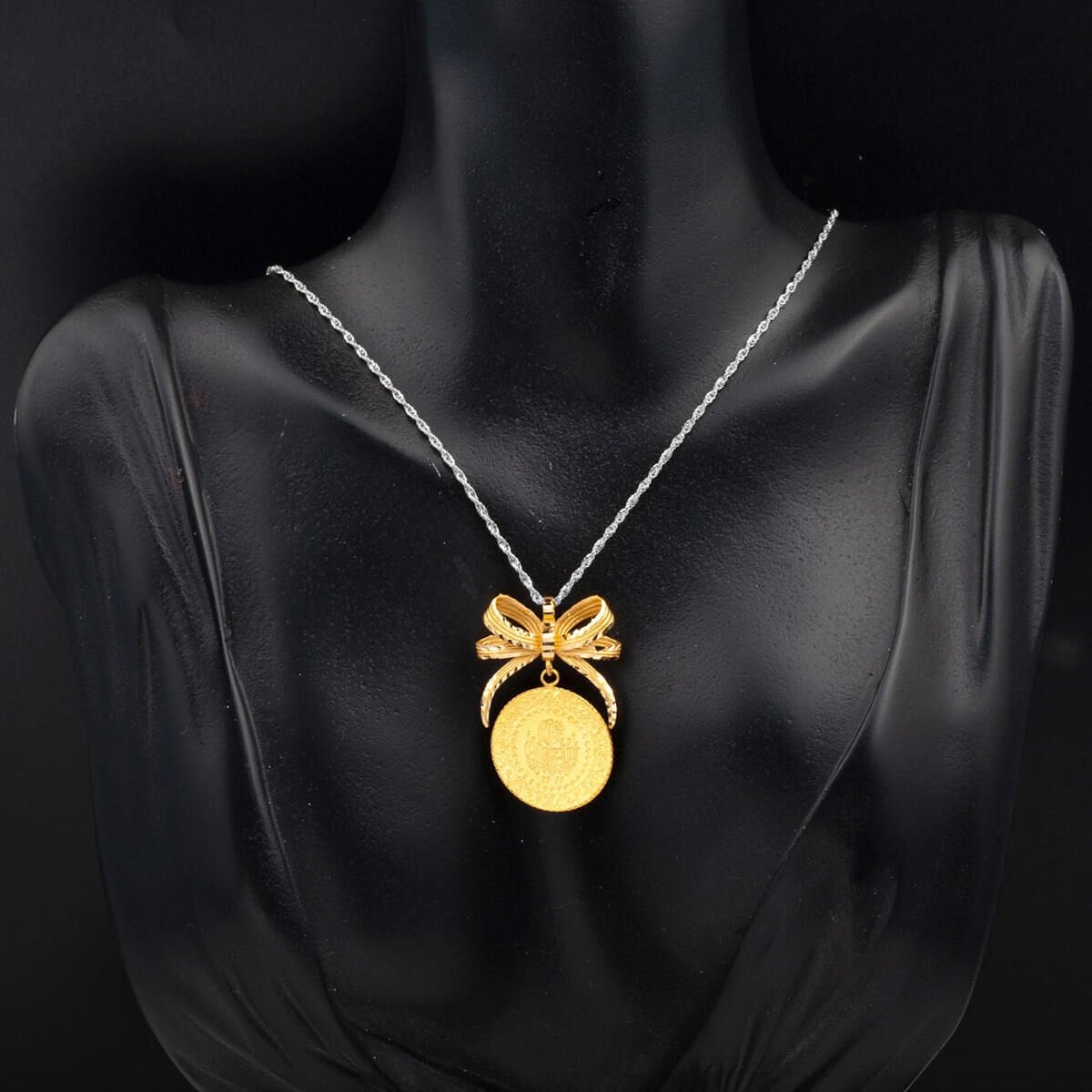 22K Yellow Gold Half Bow Pendant