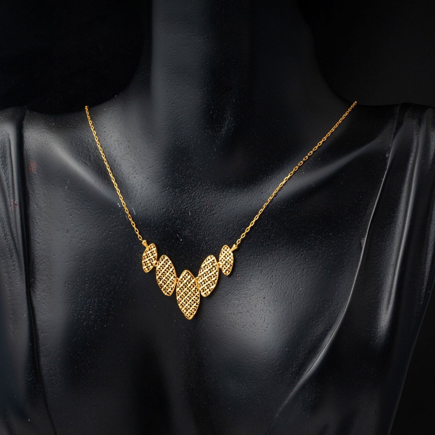 22K Yellow Gold Flower of Life Necklace (4.91 g)