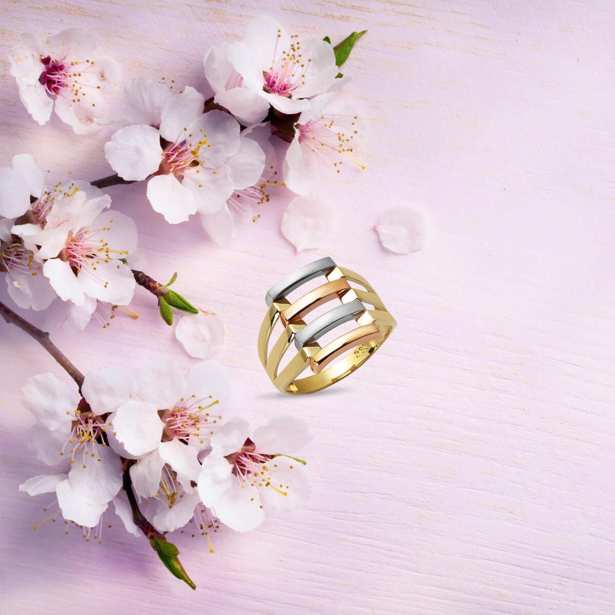 14K Yellow Gold Quad Ribbed Ring (3.06 g)