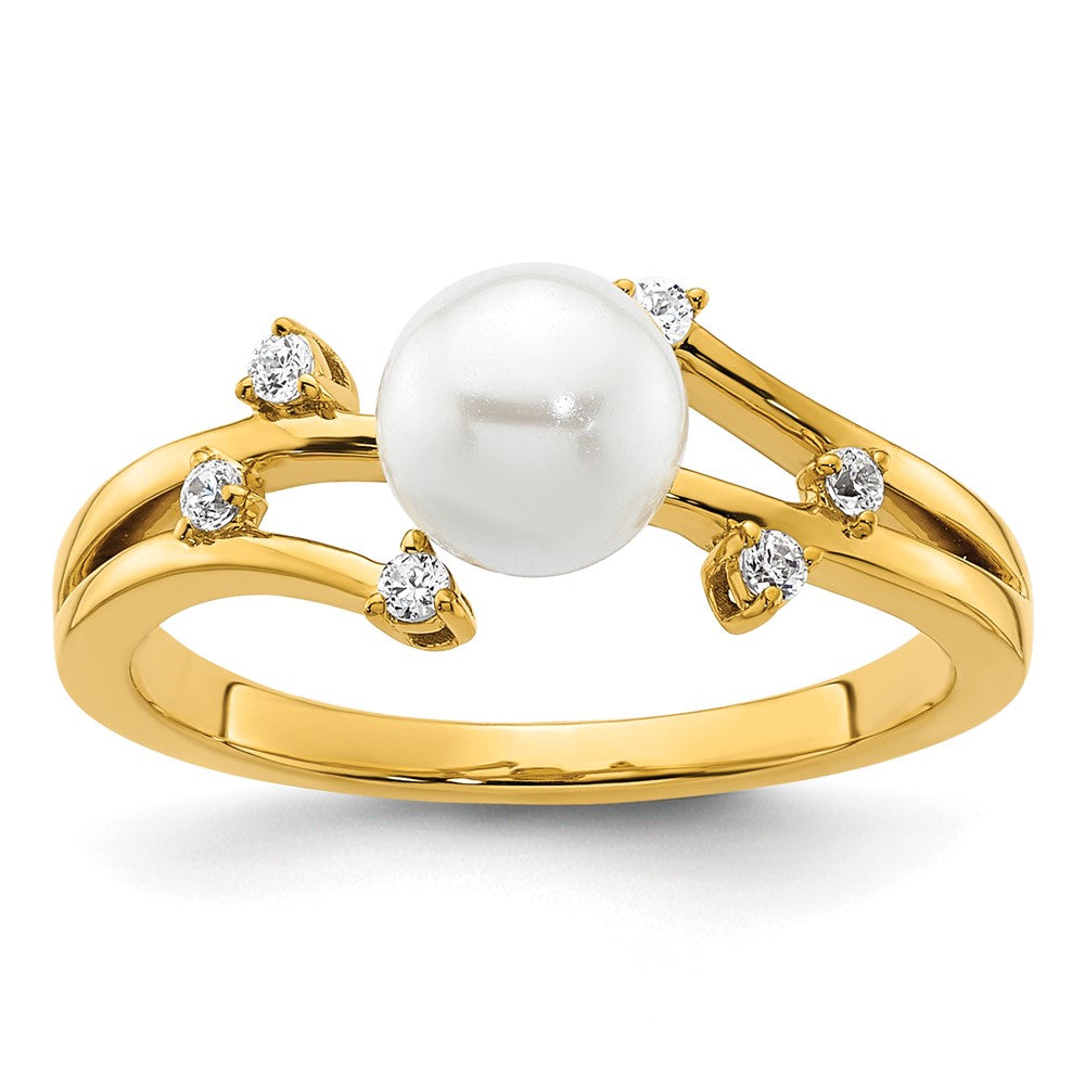 14K Yellow Gold Polished 1/10 carat Diamond and Freshwater Cultured Pearl Size 7 Ring